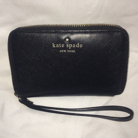 kate spade Handbags - Kate Spade Wristlet